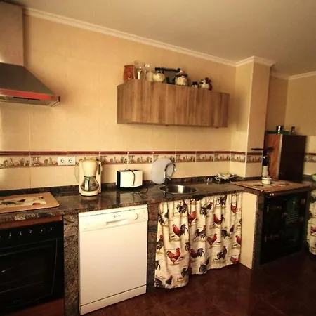 3 Bedrooms House With Furnished Terrace And Wifi At Ovinana Holiday home *