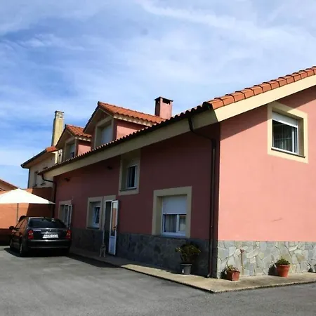 Prázdninový dům 3 Bedrooms House With Furnished Terrace And Wifi At Ovinana